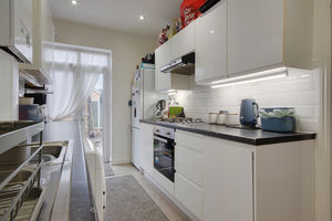 Kitchen- click for photo gallery